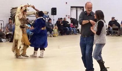 总统 Tyndall and his wife Audrey dance at the annual Powwow